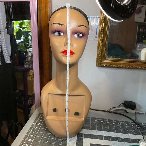 Long Neck Mannequin Head - Picture 15 of 16
